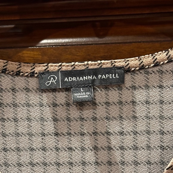 Top - Picture 2 of 2